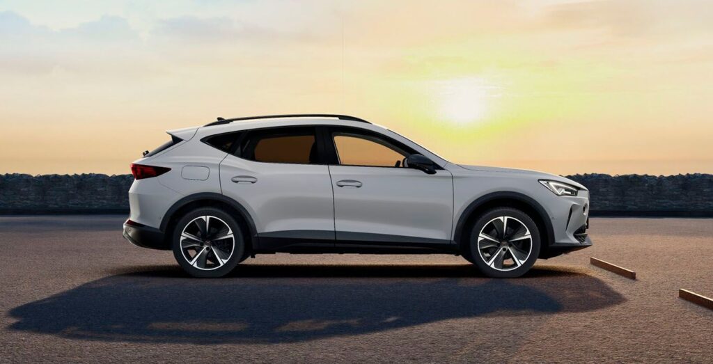 CUPRA-FORMENTOR-1.5-Tech-Edition-150CV-6VL-exterior-perfil