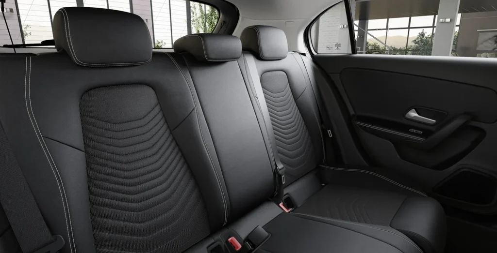 Mercedes-Benz-Clase-A-180-interior-trasera