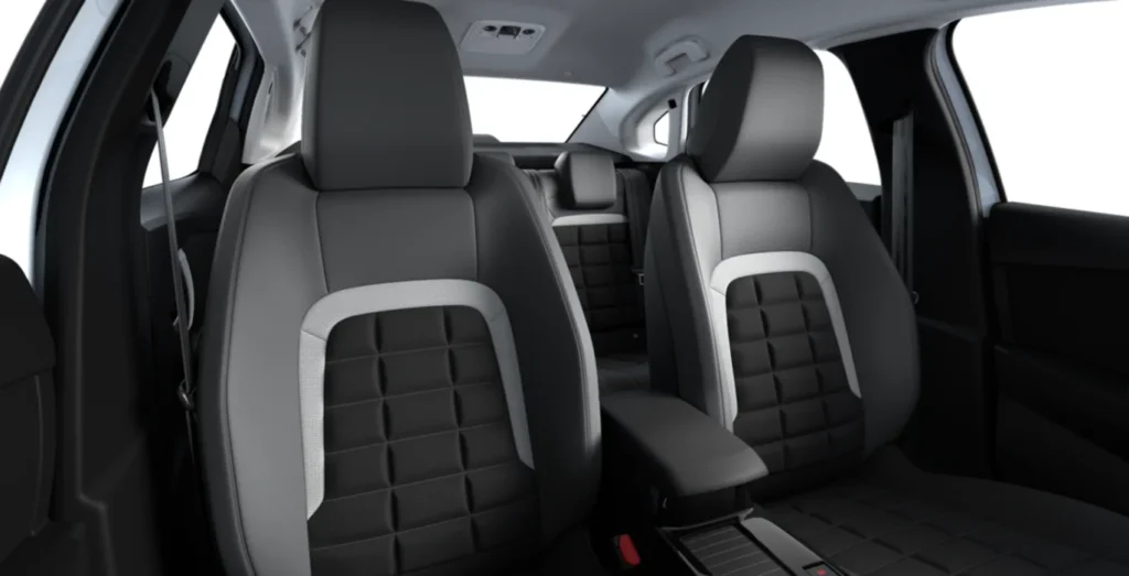 CITROEN-C4-X-Hybrid-145-Business-Edition-interior-trasera